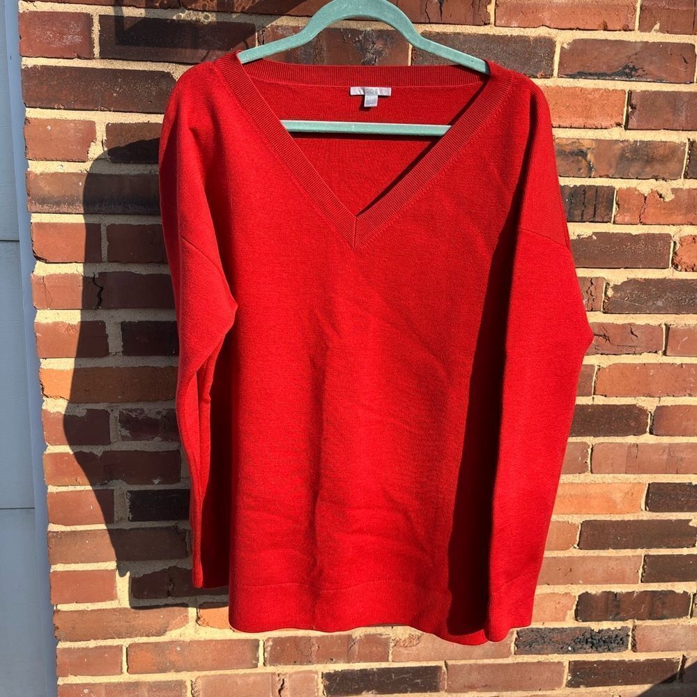 COS V-Neck Wool Sweater - Picture 4 of 8